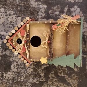 Ski Lodge Birdhouse